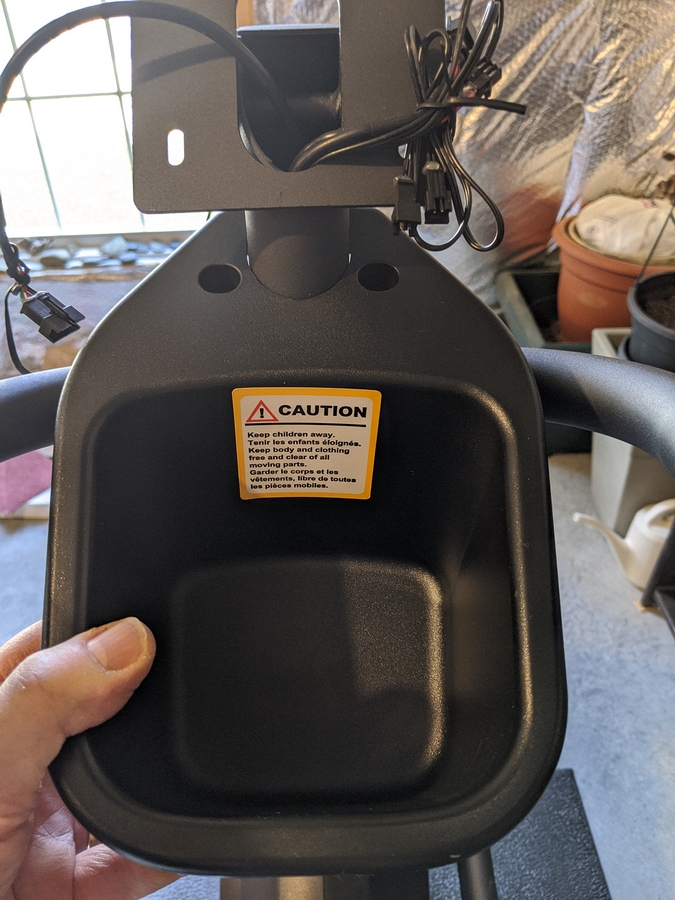 E95 Step 1-4 01 Test Bottle Holder (197) on Mast (12).jpg