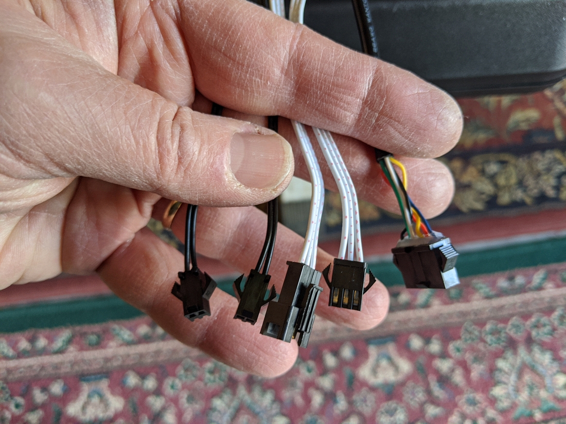 E95 Step 1-5 01 Five wire assemblies from Console (45).jpg