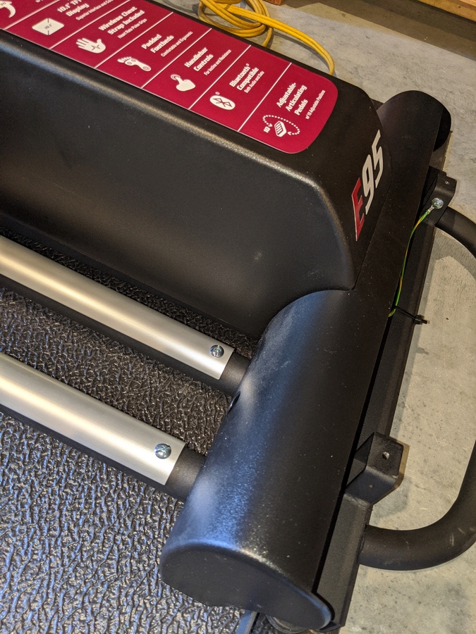E95 Step 4-08 06 Mount Rear Incline Bar Cover with two of the usual Machine screws.jpg