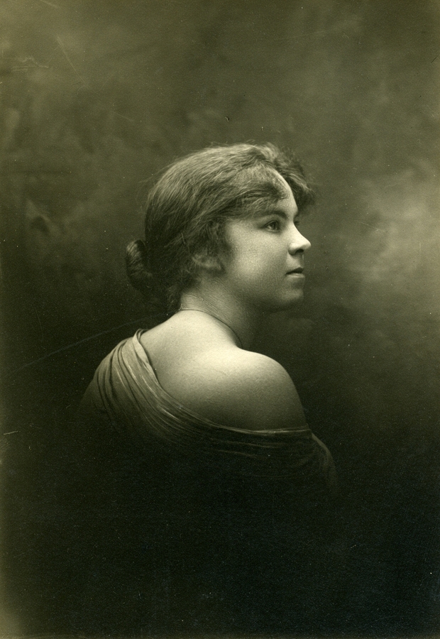 1913 02 Mabel Allen.jpg
