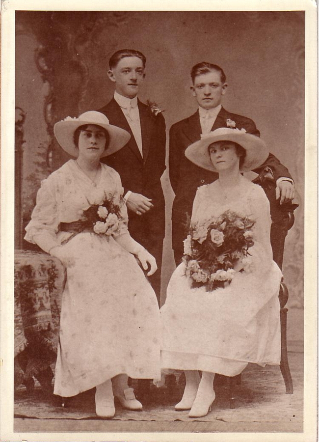 1915~ Mabel Jeanette Allen Keith (right).jpg