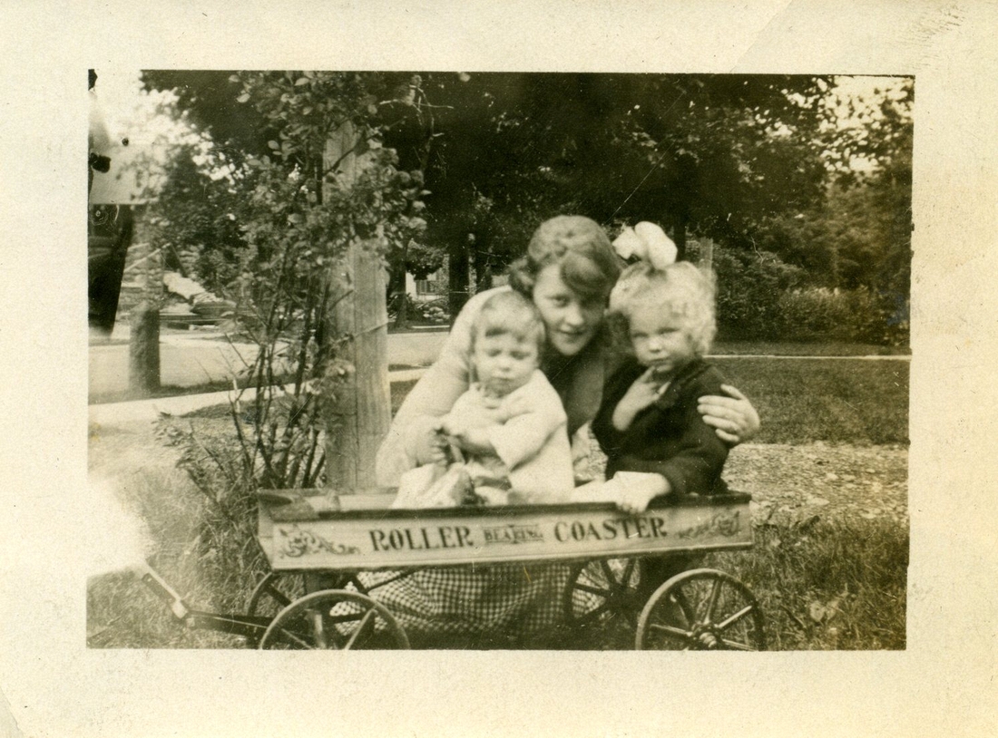 1922~ Ginny, Unknown & Velma.jpg
