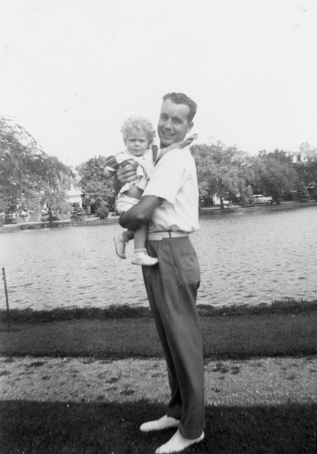 1940-09-22 Carol & Harry.jpg