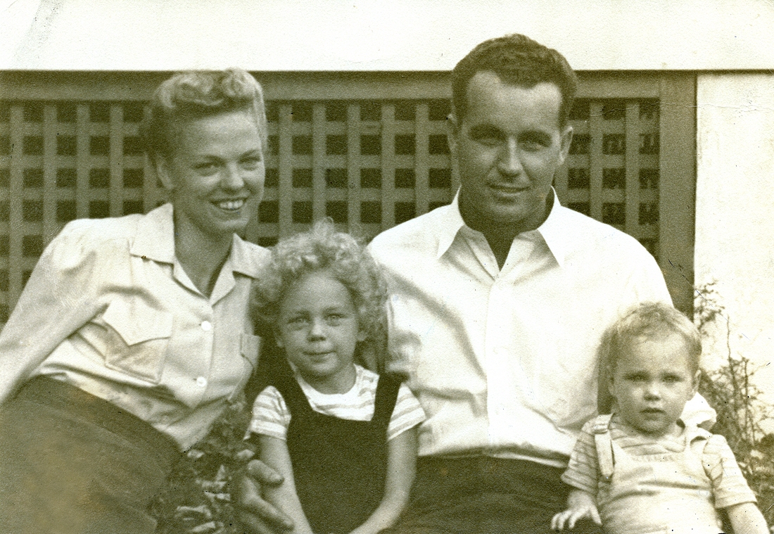 1943~ 1 Velma, Carol, Harry & Ellen.jpg