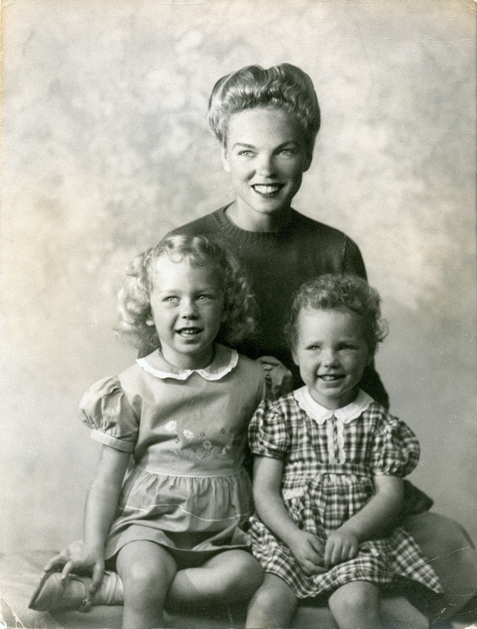 1944~ 1 Carol, Velma & Ellen.jpg