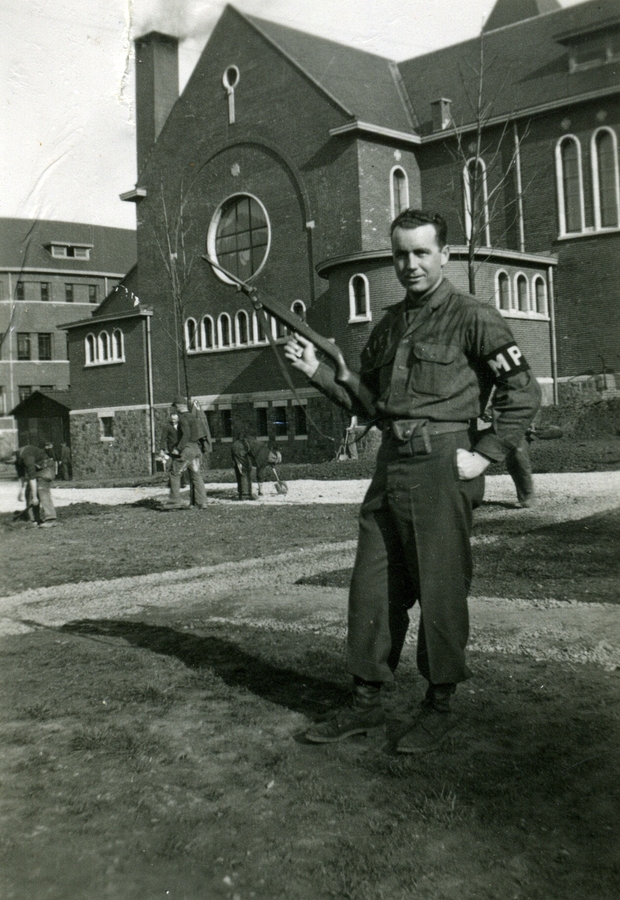 1945-01 2 Harry in Namur~ Belgium.jpg