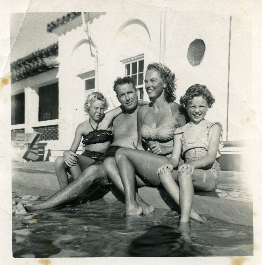 1950-12-25 Kelly, Harry, Velma & Ellen; Ft Lauderdale FL.jpg