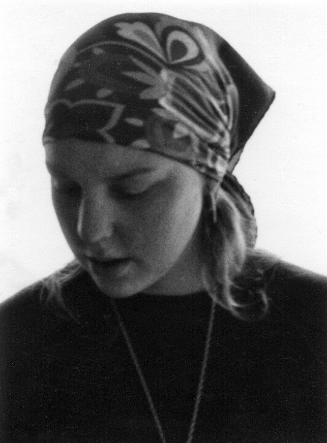 1971-04~ Karen.jpg
