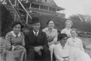 1910~ Kate Baldwin, John & Liz Perry, Mrs Ball, Mrs Benjamin & Grace Blakeslee.jpg