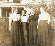 1916~ 1 Fowler Sisters - Lell Holladay (62), Katie Baldwin (59), Grace Blakeslee (71), Sis Bowman (68).jpg