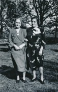 1946~ Bess & Edith.jpg