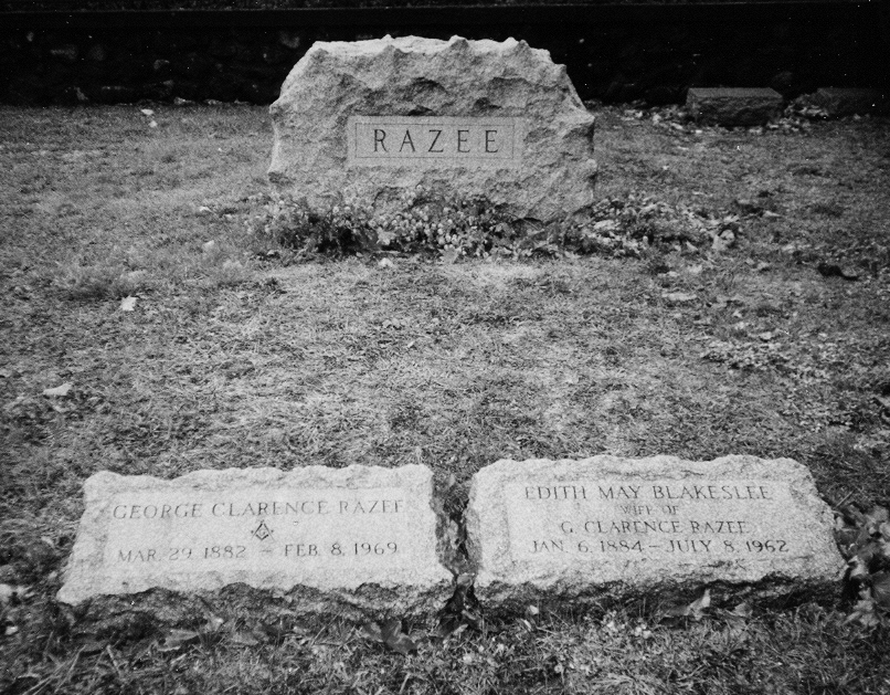 Razee Lot, Eastside Cemetery.jpg