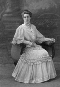 1905 0 Edith Blakeslee, New Haven HS Graduation.jpg