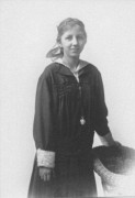 1915~ Doris Frisbie.jpg