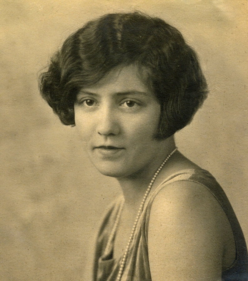 1927~ Betty Frisbie.jpg