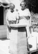 1948 Coz Bess & Liz Perry, Frisbie home, San Jacinto CA  .jpg