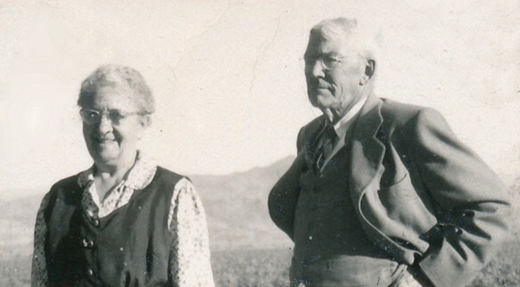 1956~ Bess & Walt Frisbie.jpg