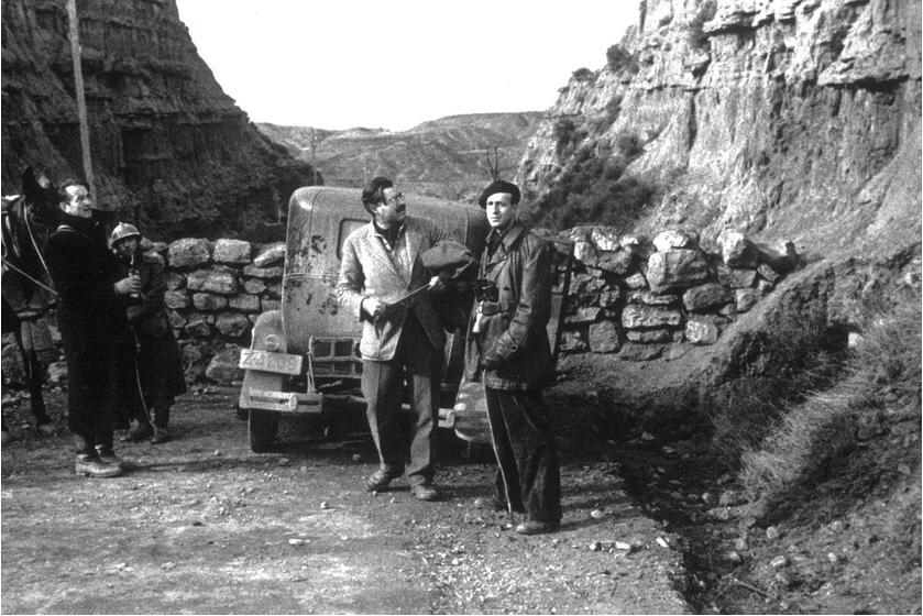 1937~ Ernest Hemingway & Herb, Belchite sector, Spain.jpg