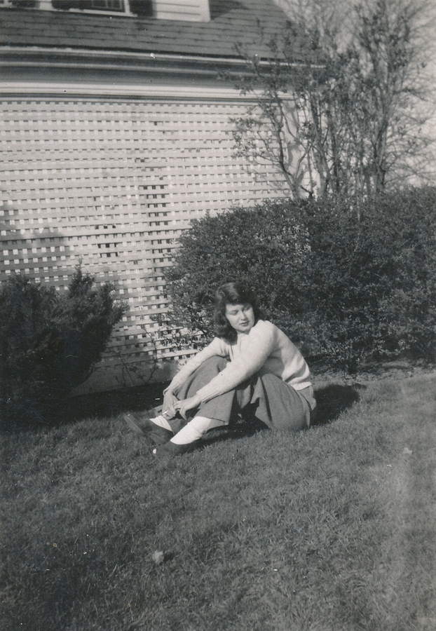 1947-05~ Diane, Wellesley.jpg