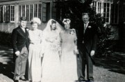 1947-06-23 5 Jack, Doris, Diane, Liz & Ped - bride's family, Wellesley CC.jpg
