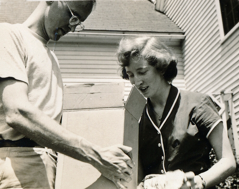 1949-06-04 1 Dick & Mary Jean Mankey, the day of their wedding, Kittery Point ME.jpg