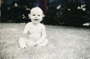 1949-06-12 5 Pete Jr, one day short of one year, Wellesley MA.jpg