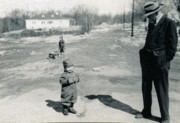 1950-03-19 1 Pete Jr & Hilliard Matthews, in intersection at end of Highgate St (right).jpg