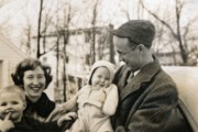 1950-12-23 4 Pete Jr; Mary Jean, Kathy & Dick Mankey.jpg