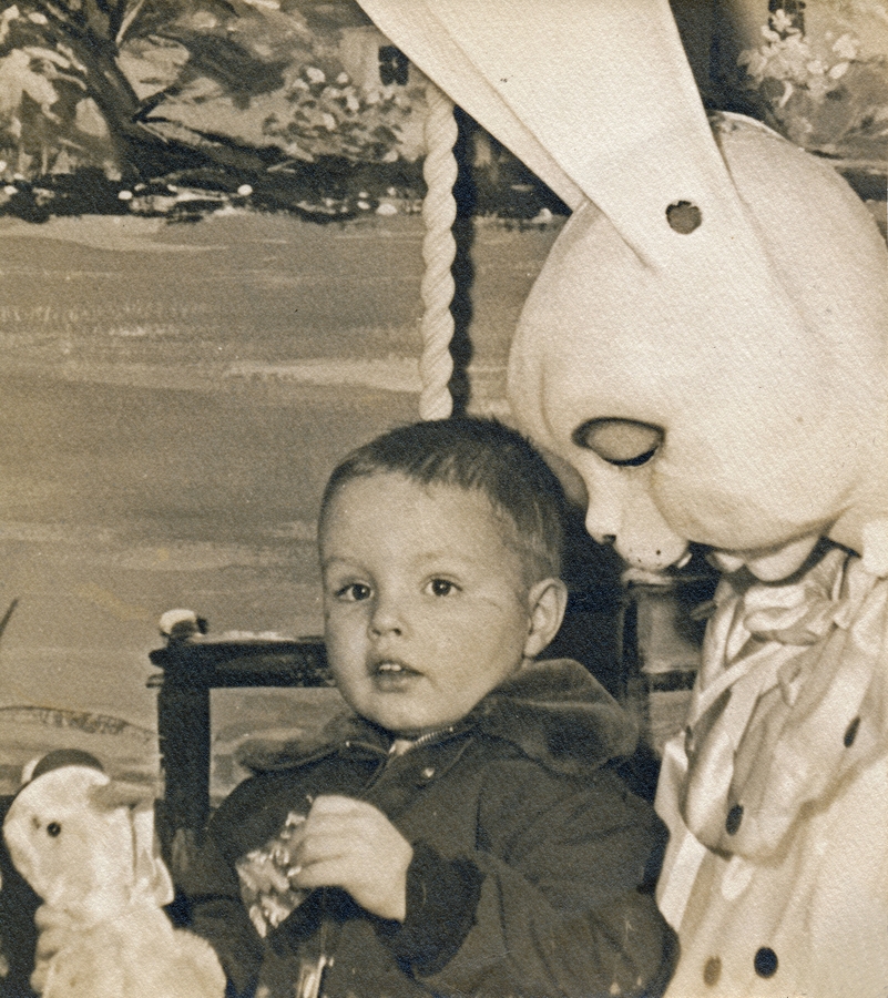 1951-03-25~ Easter.jpg
