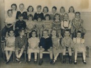 1952-05 6 Pete Jr (front & center), nursery school class.jpg