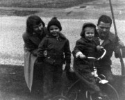 1952-11 3 Weekend visit from Mother M.jpg