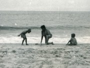 1953-07~ 05 Pete Jr, Geneth & Dan - Beach day.jpg