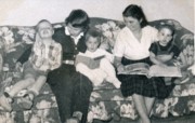 1953-11-26~ 4 Pete Jr, Diane, Dan, Til, Bob Jr; Thanksgiving, Douglaston.jpg