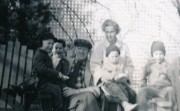 1954-04-25 10 John, Dan, Ped, Doris, Carl & Pete Jr.jpg