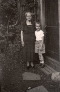 1955-06-17 1 Liz (GG) & Pete Jr (age 7), by Ped's tool house, Weare NH.jpg