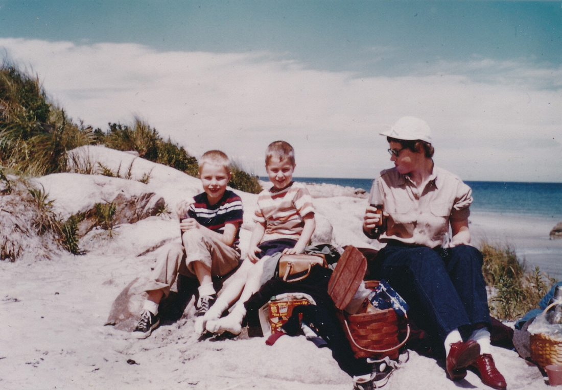 1955-07~ Pete Jr, Dan & Diane; Gloucester MA.jpg