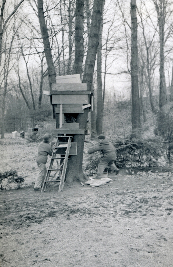 1957-04-19~ 1 Pete Jr & Davy Rogerson (Dan inside).jpg