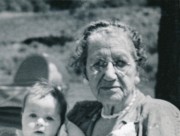 1957-05-27 1 Andrea & Liz; Memorial Day, Perry home, Sudbury MA.jpg