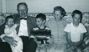 1957-09~ 4 Andrea, Ped, Dan, Doris & Pete Jr.jpg