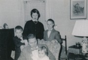 1957-12-25 Dan, Pete, Diane, Andrea & Pete Jr, 5 Alden Rd, Wellesley Hills.jpg