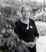 1958-04-09~ 5 Liz Perry at 86.5 years, Wellesley.jpg