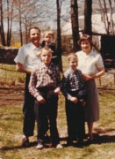1959-03~ Pete, PD, Andrea, Danny, Diane; backyard in Needham.jpg