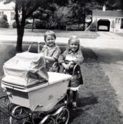 1961-07-08 Andrea & Anne Rawson.jpg