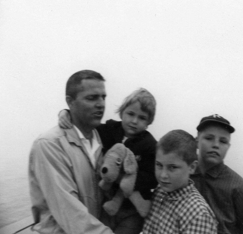 1961-08-10~ 06 Pete, Andrea, Dan & Pete Jr; first trip on Islesboro Ferry.jpg