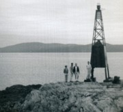 1963-08 12 Ron Stitt, Dave Hoyt, Pete Jr & Dan; the working light, Islesboro ME.jpg