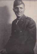 1944 2 2nd Lt Peter D Matthews, WWII.jpg