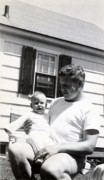 1950-06-11 JBP III (6 mo, 16 lb 2 oz, 26 in) & JBP II (29 yr 9 mo 22 da, wt not tellin', 5 ft 7 in) .jpg
