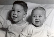 1952-12 9 John (3 years) & Carl (1 year).jpg