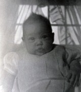 1954-01-03 1 Judith Susan Perry (3 months).jpg