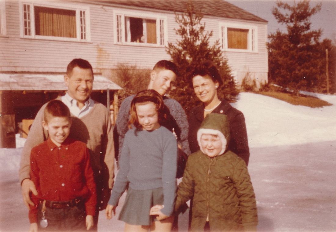 1964 (f) Carl & Judy Perry, Andrea; (r) Jack, John & Jinny Perry; So Sudbury MA.jpg